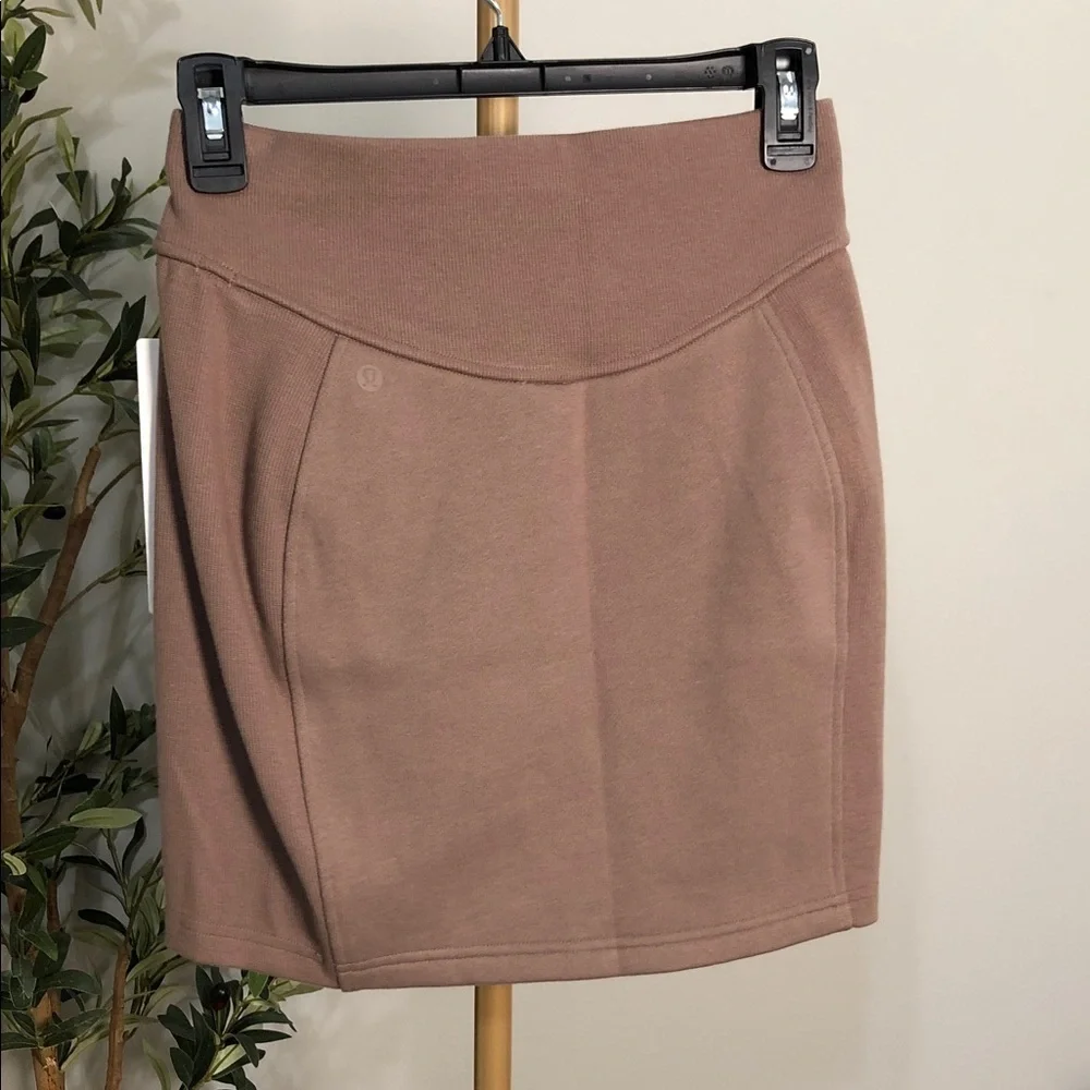 lululemon athletica Women's Brown Mini Skirt (B2)